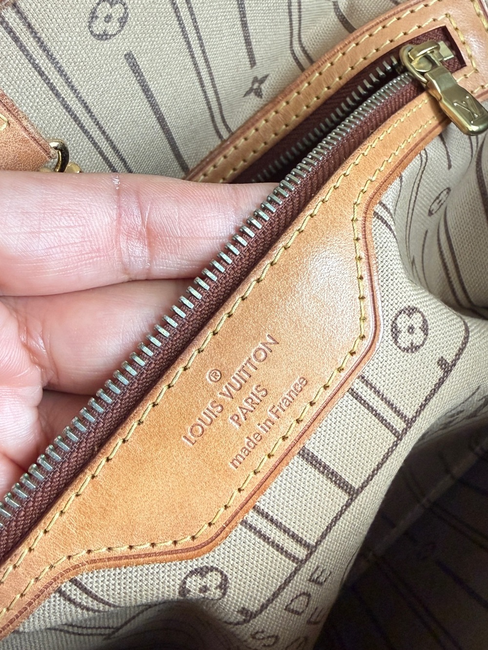 Authentic Louis Vuitton Neverfull MM Monogram Canvas - Picture 15 of 16